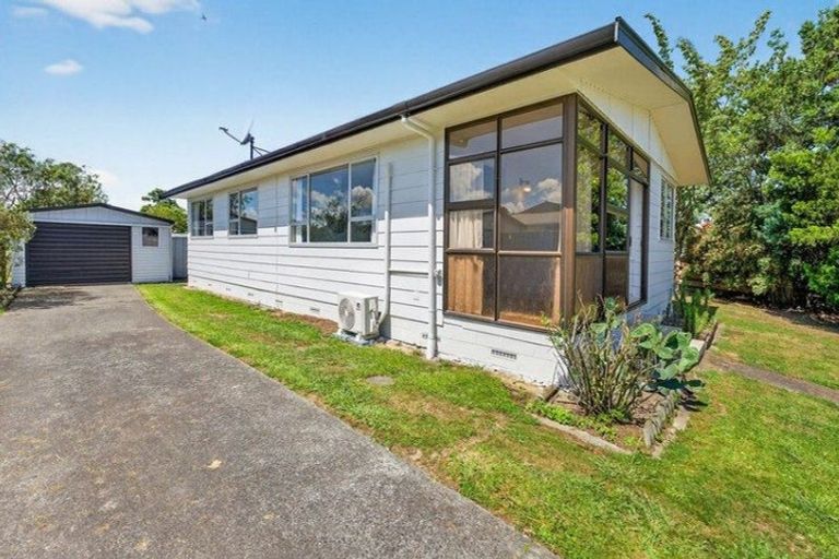 Photo of property in 5 Beaumont Place, Westbrook, Palmerston North, 4412