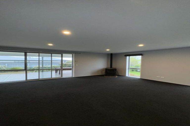 Photo of property in 17 Royal Park Drive, Parklands, Christchurch, 8083
