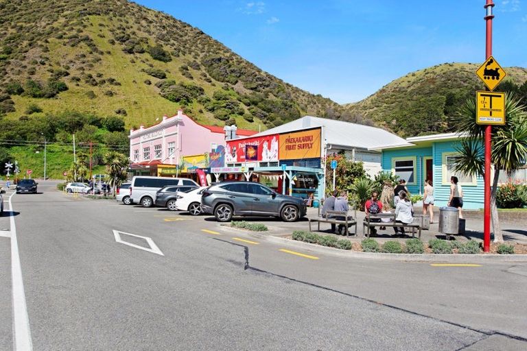 Photo of property in 2/33 Beach Road, Paekakariki, 5034