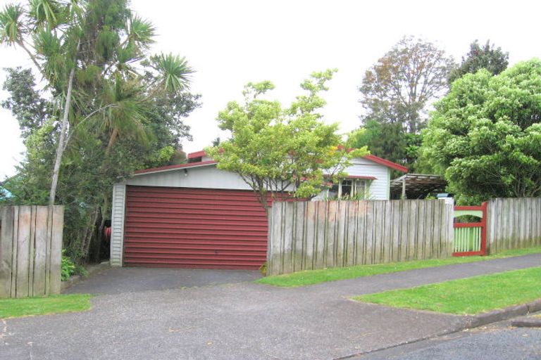 Photo of property in 1/70 Clayburn Road, Glen Eden, Auckland, 0602