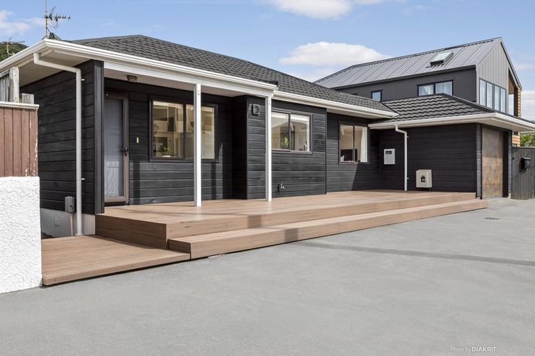 Photo of property in 114 Freyberg Street, Lyall Bay, Wellington, 6022