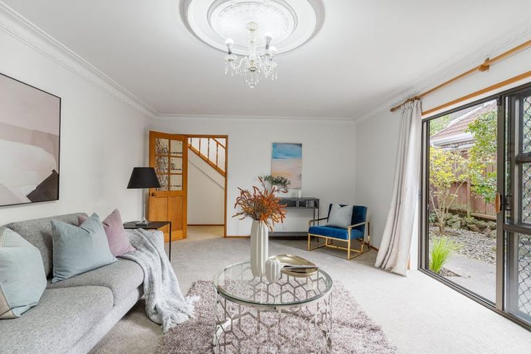 Photo of property in 46a East Coast Road, Milford, Auckland, 0620