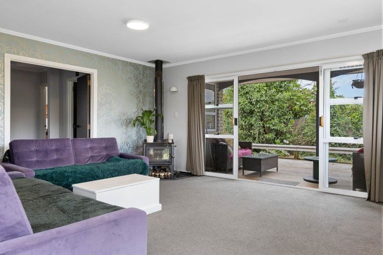 Photo of property in 11 Te Hatepe Avenue, Taupo, 3330