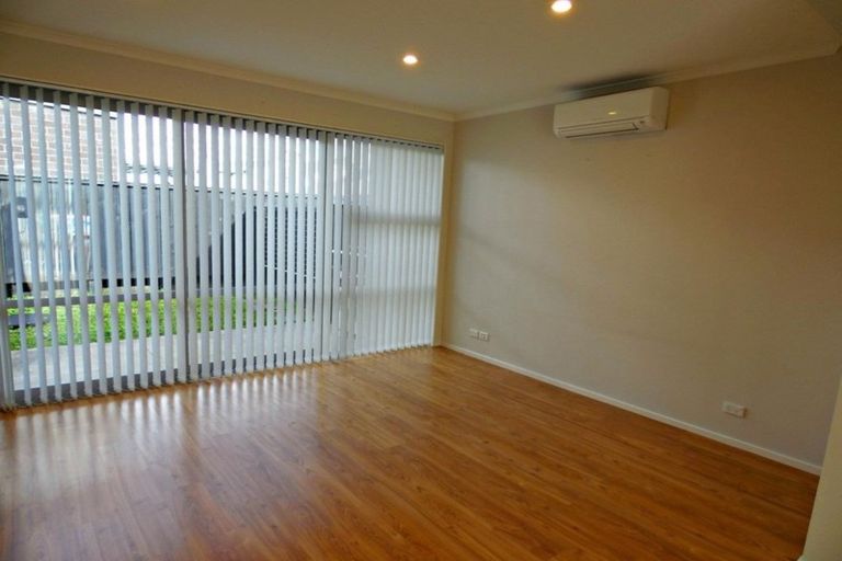 Photo of property in 11 Vincent Lane, Hobsonville, Auckland, 0616