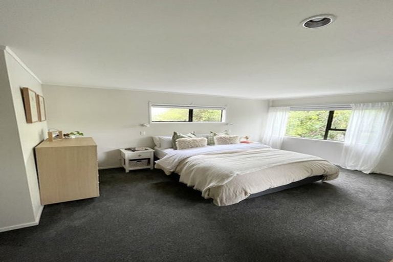 Photo of property in 1/22 Roseberry Avenue, Birkenhead, Auckland, 0626