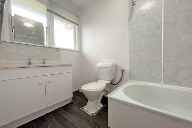 Photo of property in 1/35 Gardner Avenue, New Lynn, Auckland, 0600