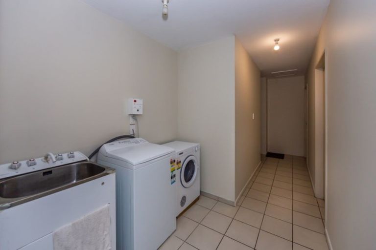 Photo of property in 158 Peverel Street, Riccarton, Christchurch, 8041