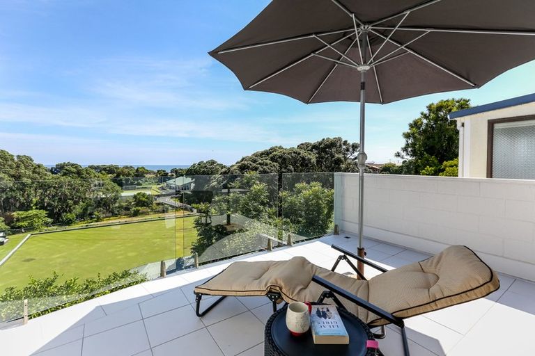 Photo of property in 401 Devon Street East, Strandon, New Plymouth, 4312