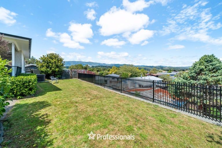 Photo of property in 3 Utah Grove, Totara Park, Upper Hutt, 5018