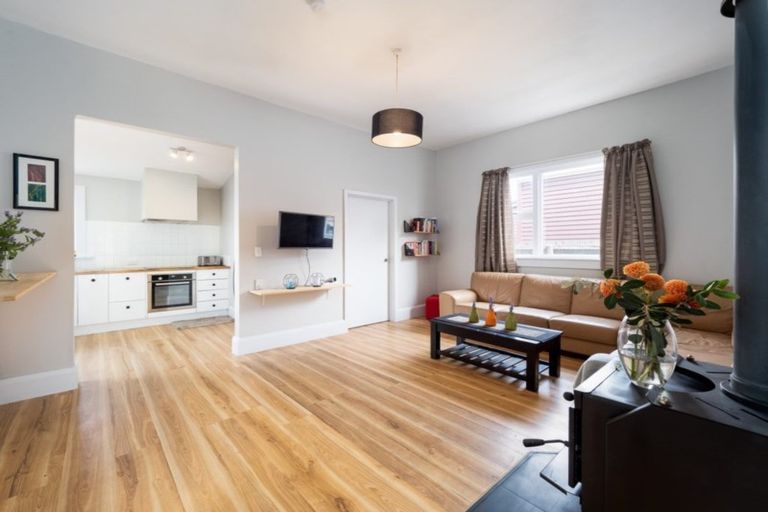 Photo of property in 38 Olliviers Road, Phillipstown, Christchurch, 8011