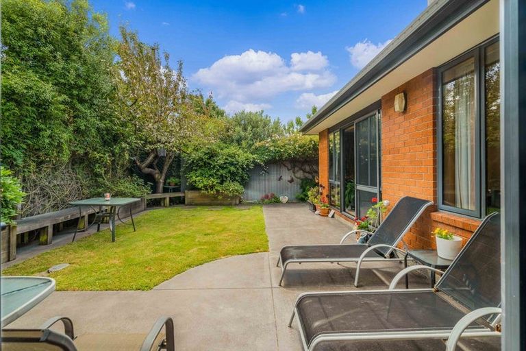 Photo of property in 2/82 Middleton Road, Upper Riccarton, Christchurch, 8041