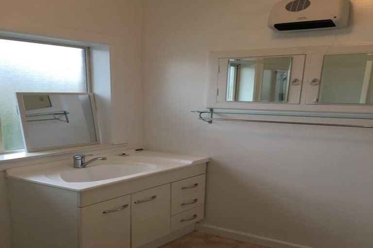 Photo of property in 47 Ilam Road, Upper Riccarton, Christchurch, 8041