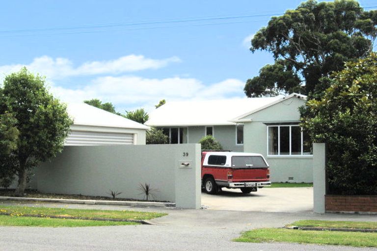 Photo of property in 39 Arnold Street, Sumner, Christchurch, 8081