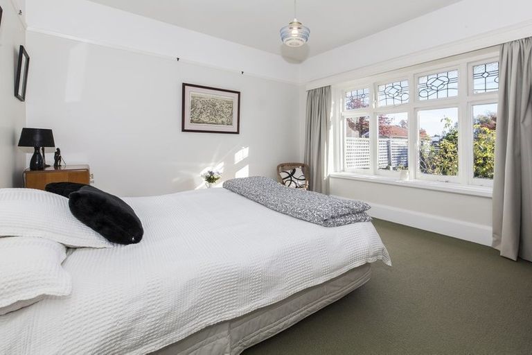 Photo of property in 104 Edward Avenue, Edgeware, Christchurch, 8013