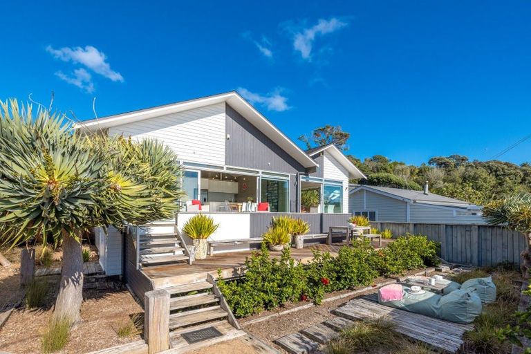 Photo of property in 2/28 Beach Parade, Oneroa, Waiheke Island, 1081