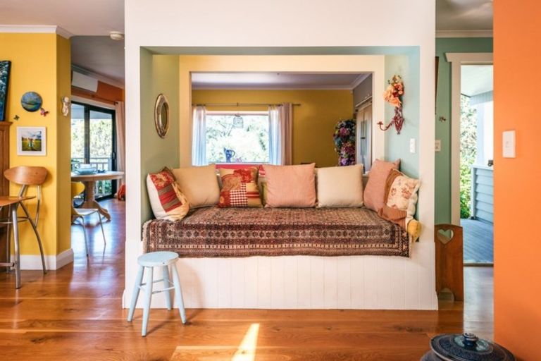 Photo of property in 40 Calais Terrace, Ostend, Waiheke Island, 1081
