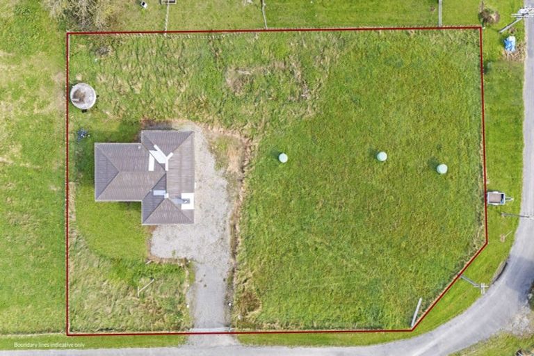 Photo of property in 14 Gordon Terrace, Hunterville, 4730