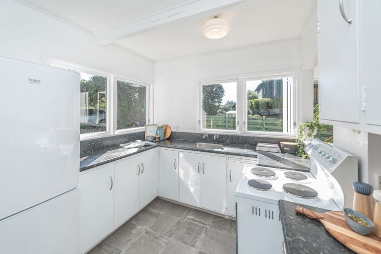 Photo of property in 49 Great North Road, Saint Johns Hill, Whanganui, 4501