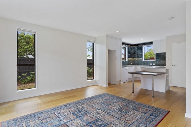 Photo of property in 2a Coles Place, St Albans, Christchurch, 8014