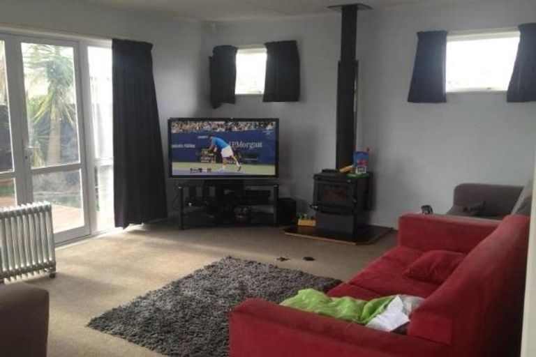 Photo of property in 111a Clevedon Road, Papakura, 2110