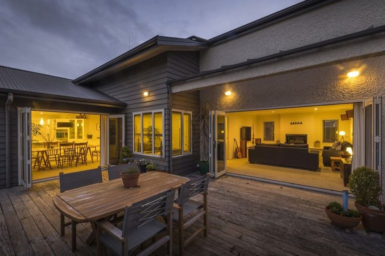 Photo of property in 48a Churchill Avenue, Hokowhitu, Palmerston North, 4410