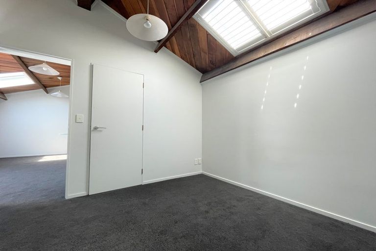 Photo of property in Metro Apartments, 22/220 Thorndon Quay, Pipitea, Wellington, 6011