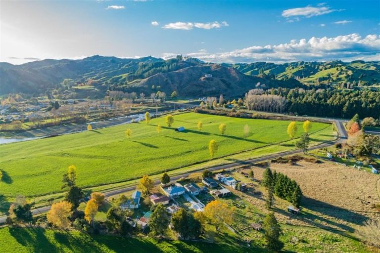 Photo of property in 38 Racecourse Road, Manunui, Taumarunui, 3992