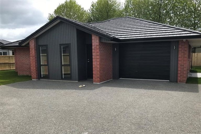 Photo of property in 32 Kuru Place, Papamoa, 3118