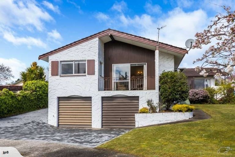 Photo of property in 2/15 Hilden Place, Hilltop, Taupo, 3330