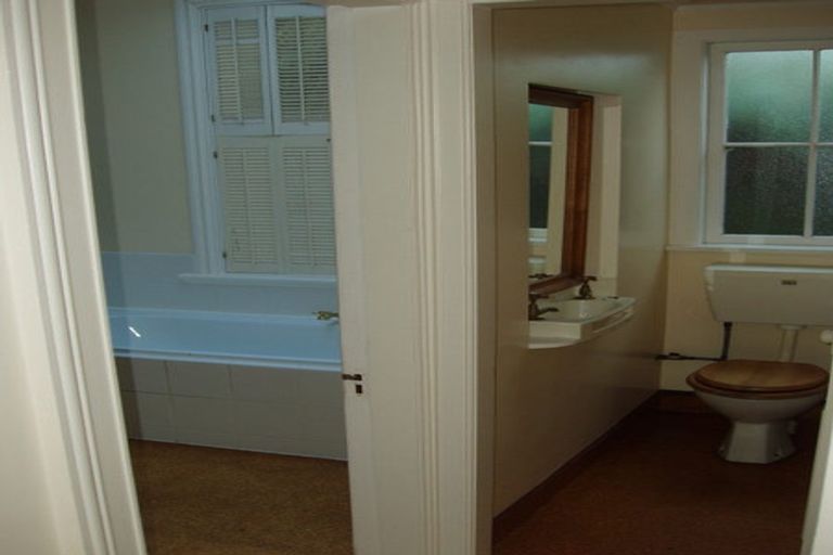 Photo of property in 26 Plunket Street, Kelburn, Wellington, 6012