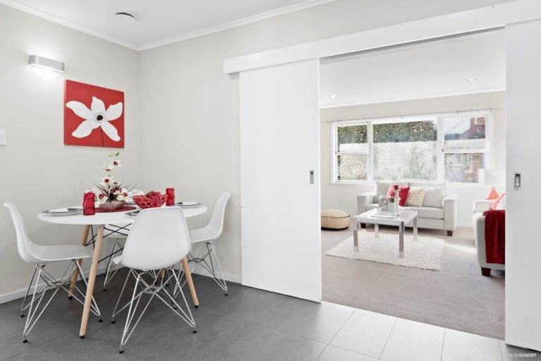 Photo of property in 1/6 Arabi Street, Sandringham, Auckland, 1041