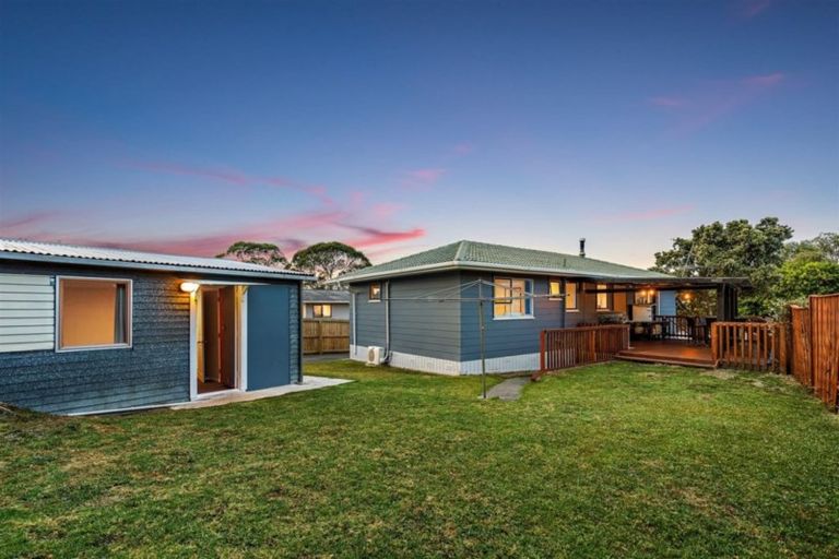 Photo of property in 49 Larissa Avenue, Henderson, Auckland, 0610