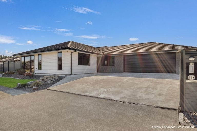 Photo of property in 13 Pearl Grove, Ashhurst, 4810
