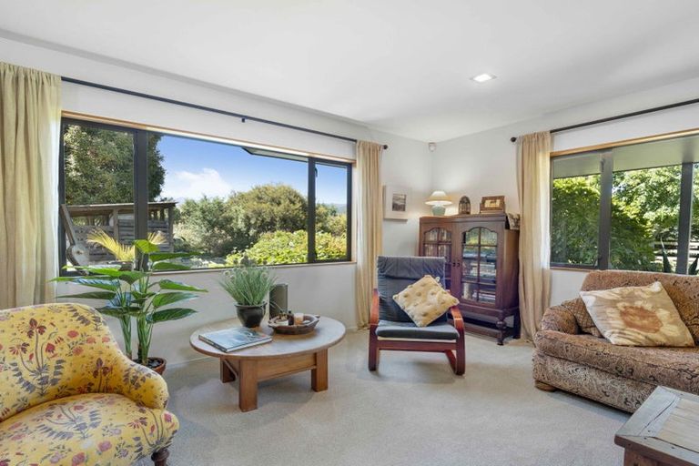 Photo of property in 424 Tararua Road, Levin, 5571