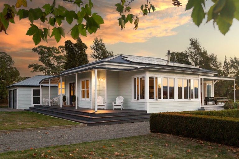 Photo of property in Gladstone Road, Gladstone, 5884