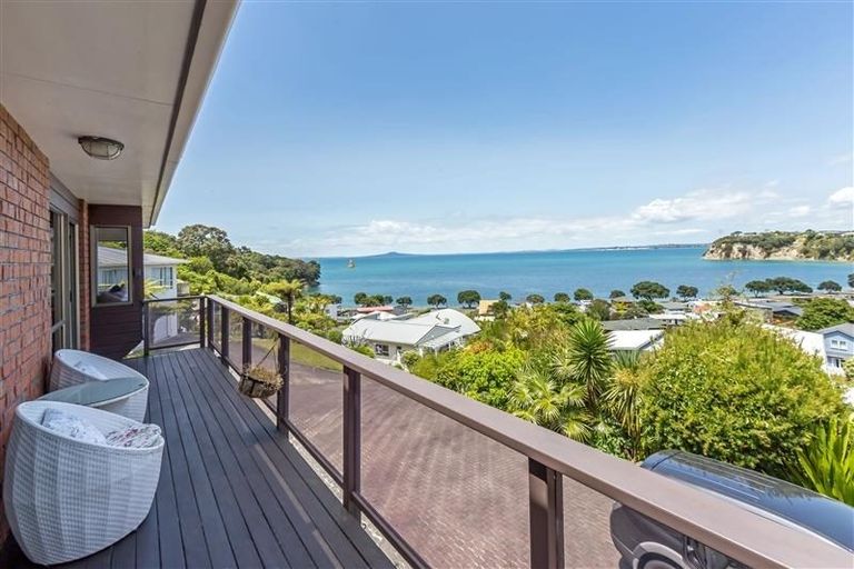 Photo of property in 20 Zita Avenue, Matakatia, Whangaparaoa, 0930