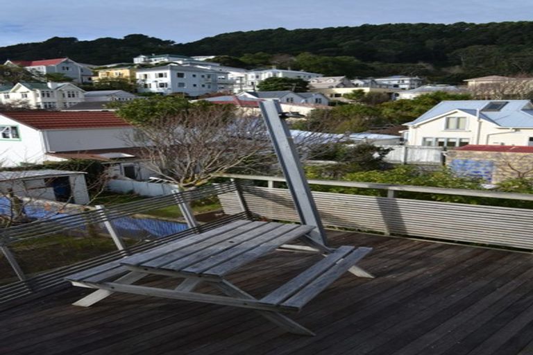 Photo of property in 29 Queen Street, Mount Victoria, Wellington, 6011