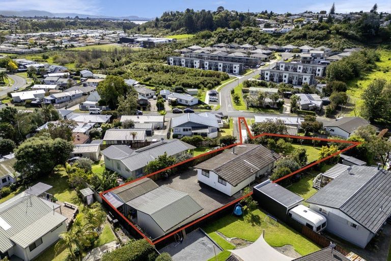 Photo of property in 62 Jonathon Street, Brookfield, Tauranga, 3110