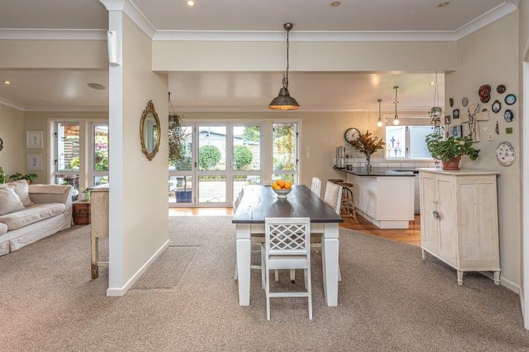 Photo of property in 23 Moore Avenue, Tawhero, Whanganui, 4501