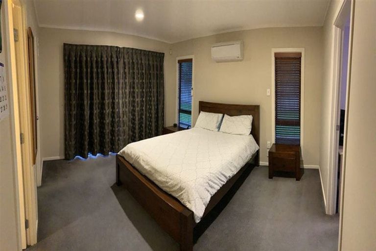 Photo of property in 180 Kilkenny Drive, East Tamaki Heights, Auckland, 2016