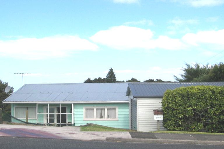 Photo of property in 86 Manuka Road, Glenfield, Auckland, 0629