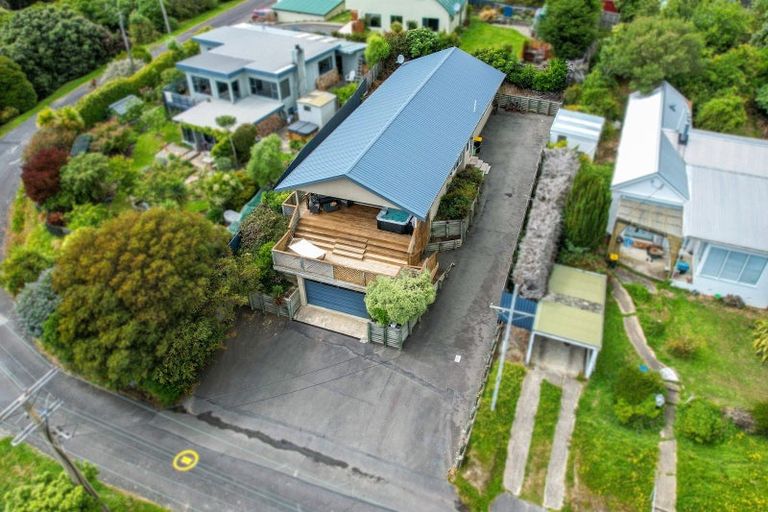 Photo of property in 44 Oxley Crescent, Broad Bay, Dunedin, 9014