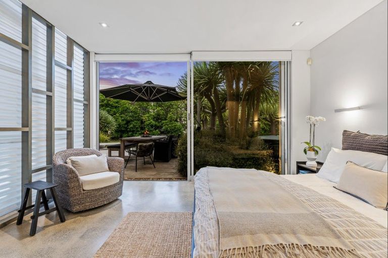 Photo of property in 64 Taumata Road, Omaha, 0986