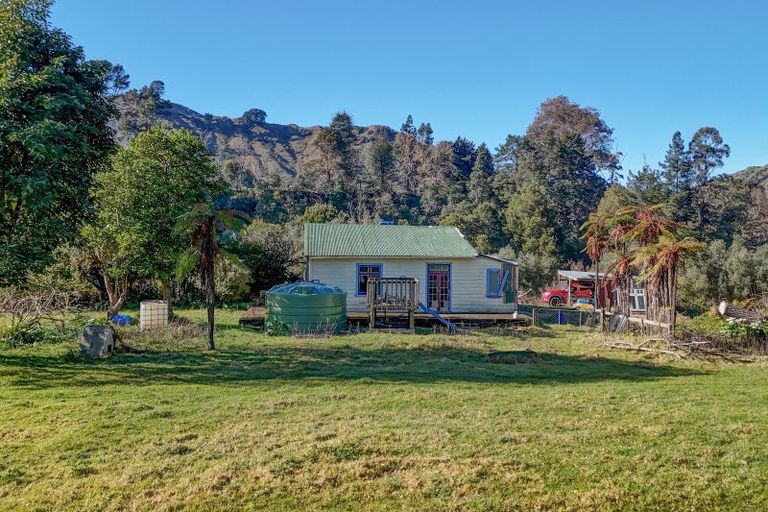 Photo of property in 217 Taumatatahi Road, Ngamatapouri, Wanganui, 4588