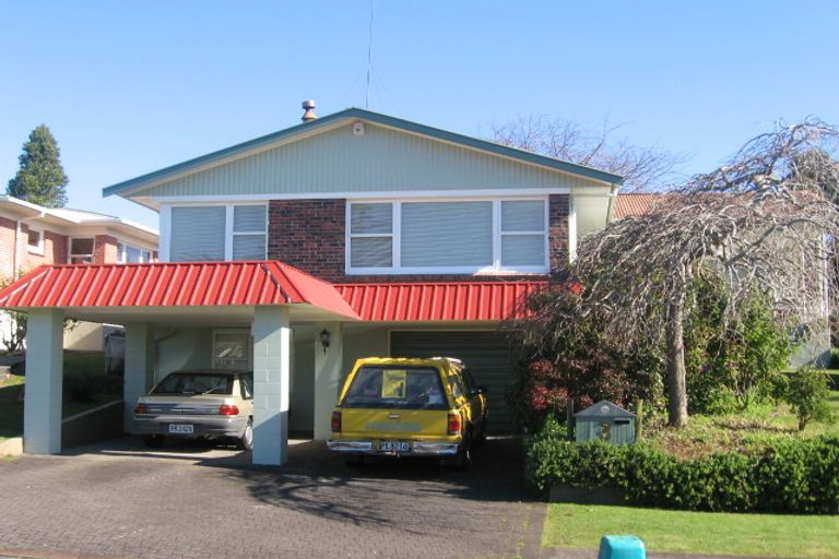 Photo of property in 3 Ross Place, Opaheke, Papakura, 2113