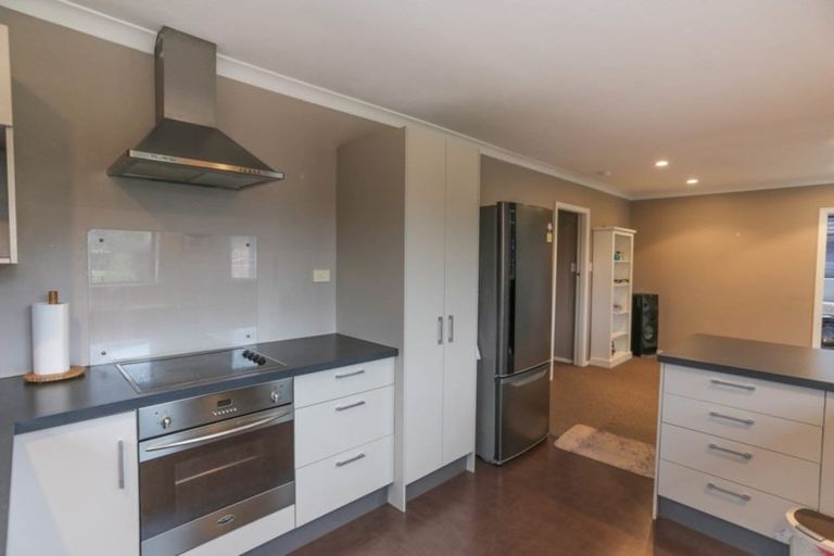 Photo of property in 39 Bevington Street, Avonhead, Christchurch, 8042