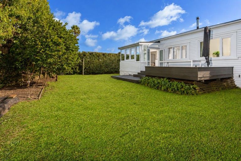 Photo of property in 313 Royal Road, Massey, Auckland, 0614