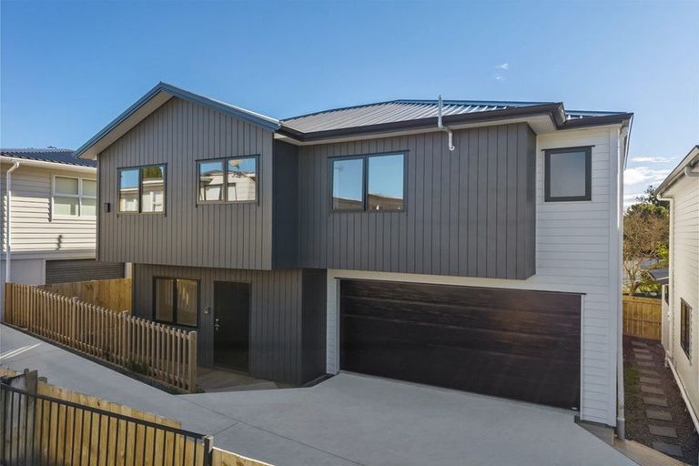 Photo of property in 76a Ennis Avenue, Pakuranga Heights, Auckland, 2010