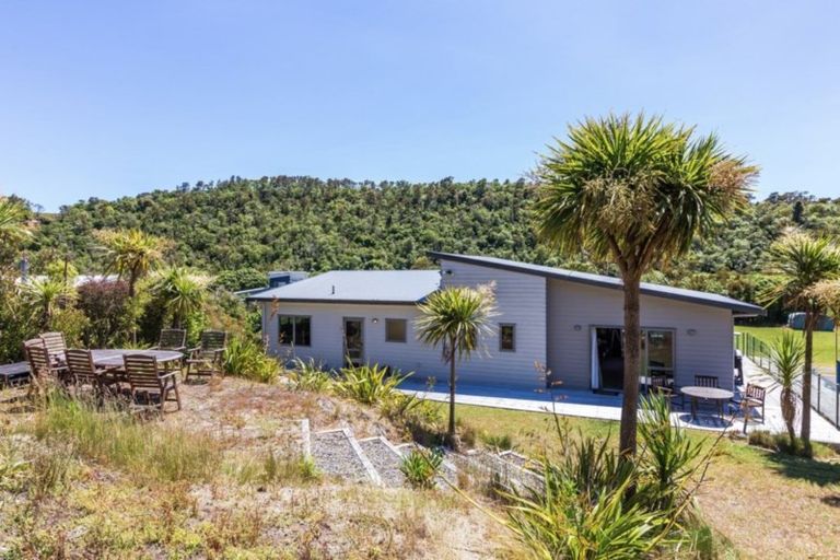 Photo of property in 9 Poriwira Drive, Kuratau, Turangi, 3381