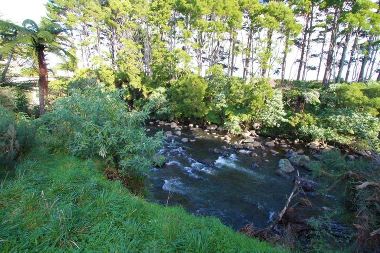 Photo of property in 173 Kairau Road, Brixton, New Plymouth, 4373